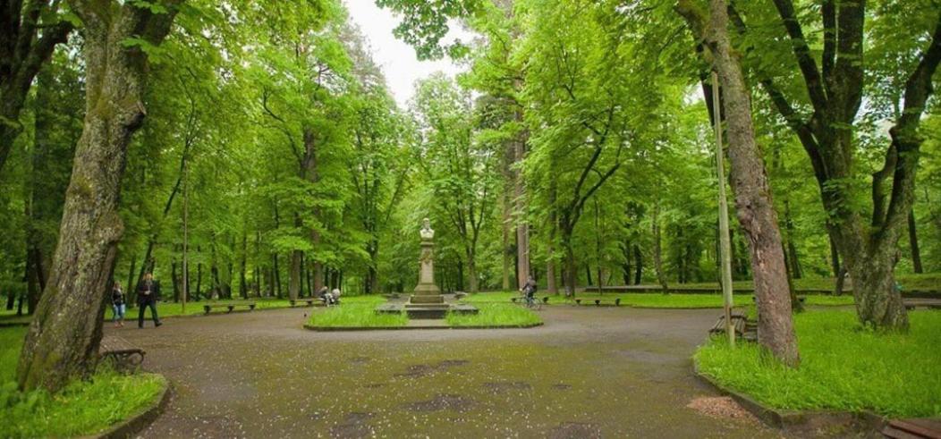 Отель Центр Трускавца Трускавец Екстериор снимка