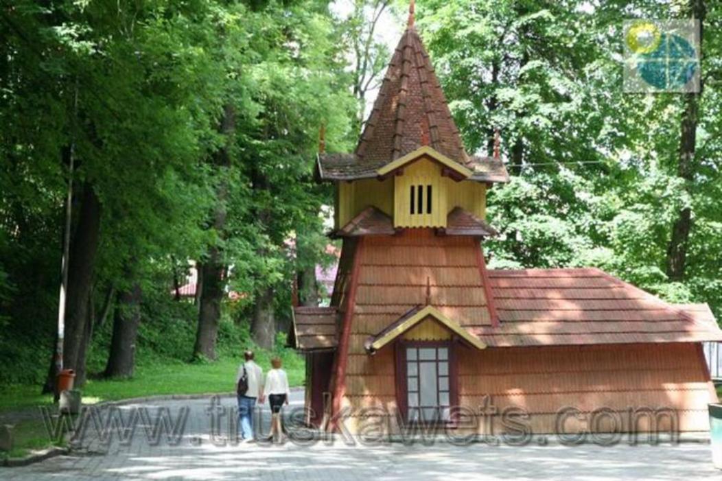 Отель Центр Трускавца Трускавец Екстериор снимка